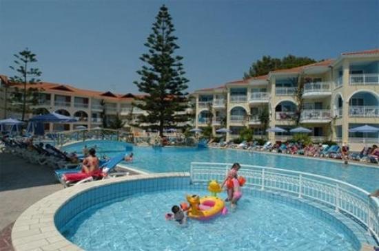 Отель Tsilivi Admiral Экстерьер фото